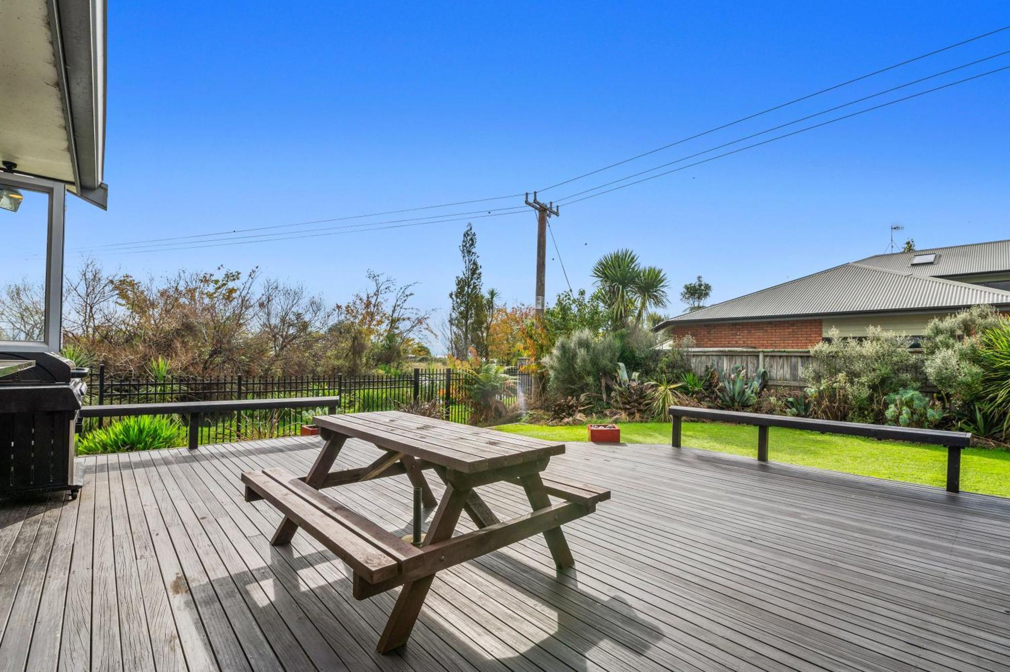 Zodiac Bay Lake Retreat Rotorua Exterior photo