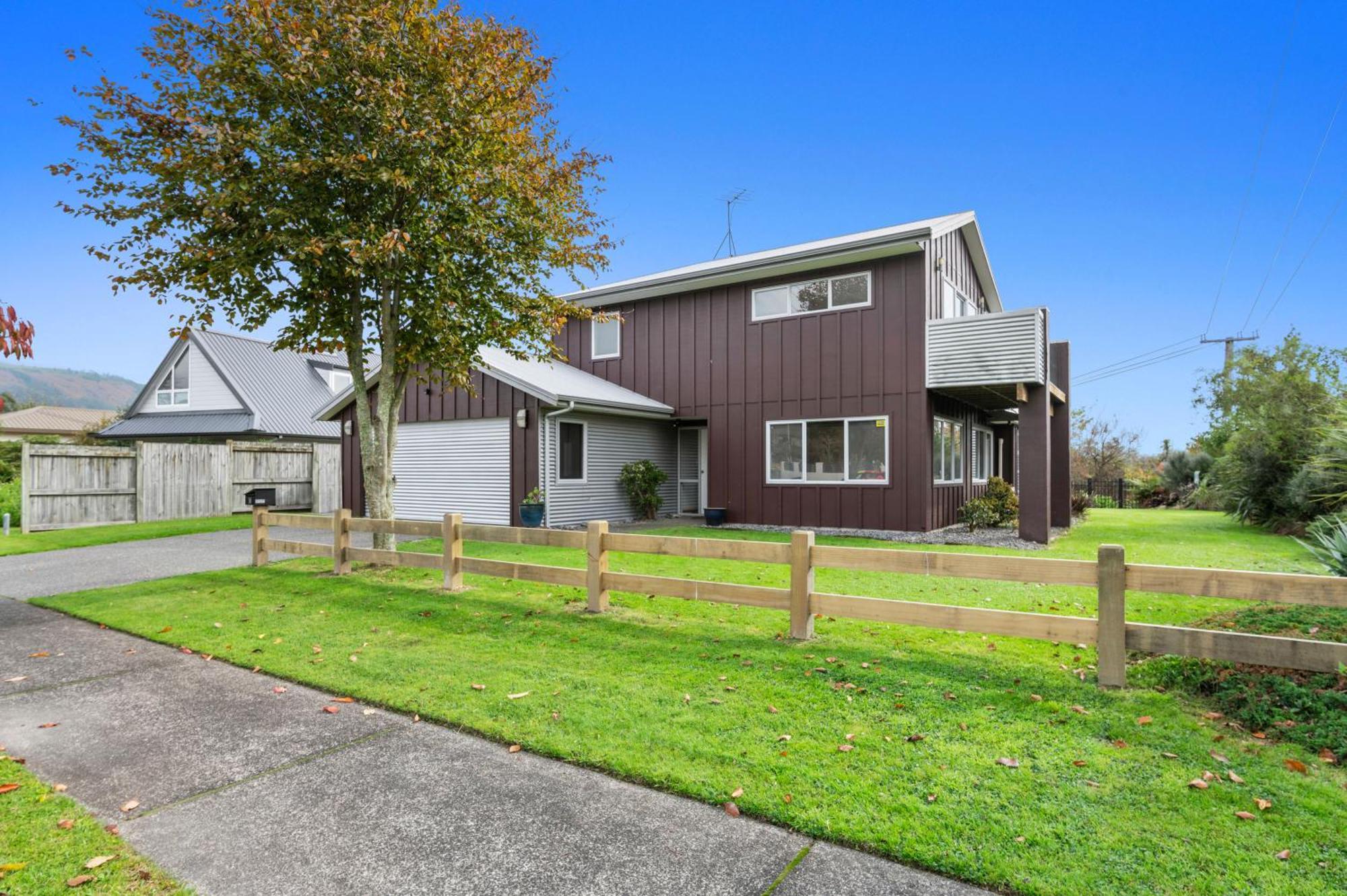 Zodiac Bay Lake Retreat Rotorua Exterior photo
